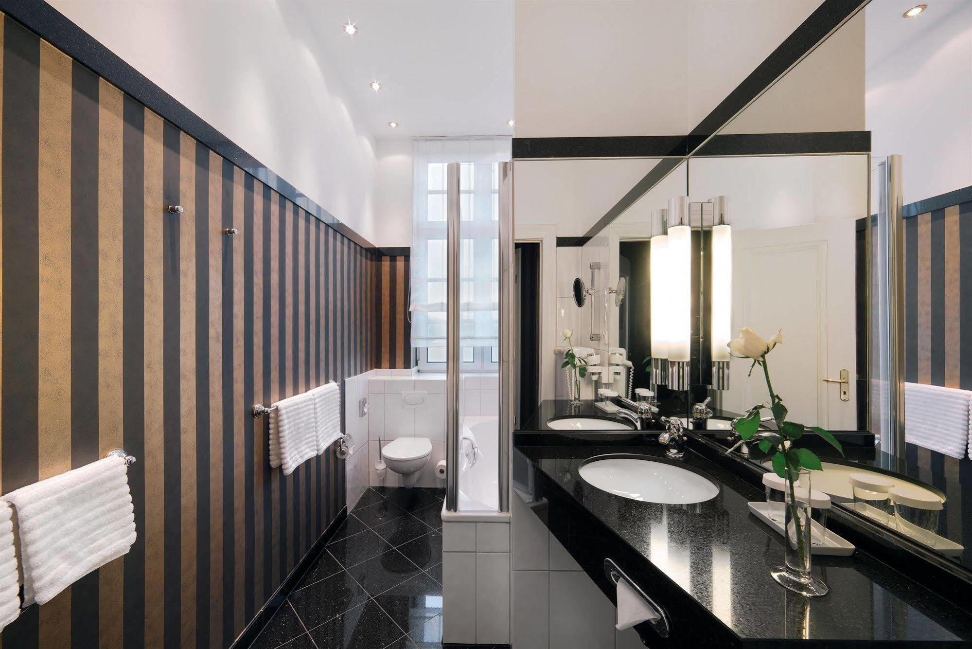 Romantik Hotel Das Smolka Hamburg Ngoại thất bức ảnh